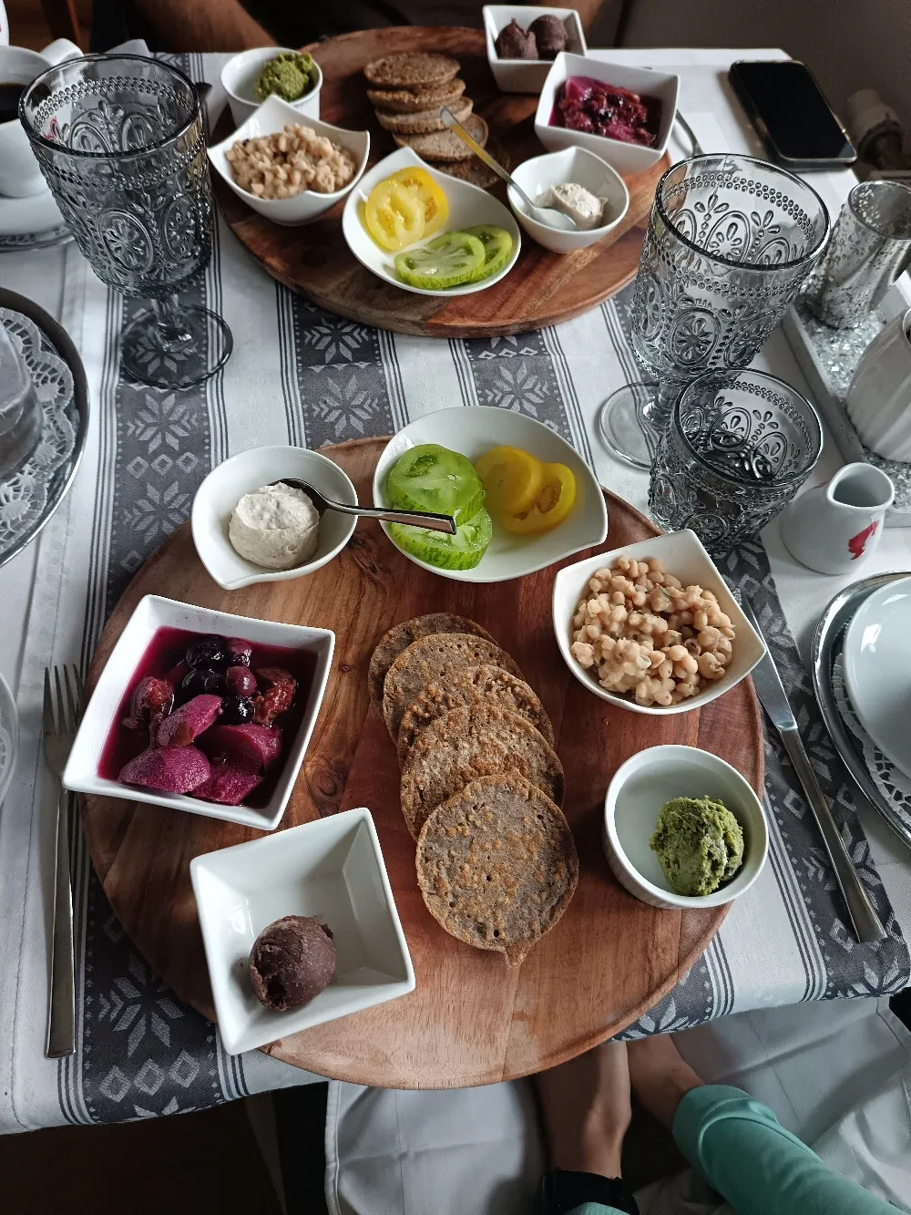 Zum Mittagessen gibt es Kuche – KATHARINAS VEGANER Restaurant